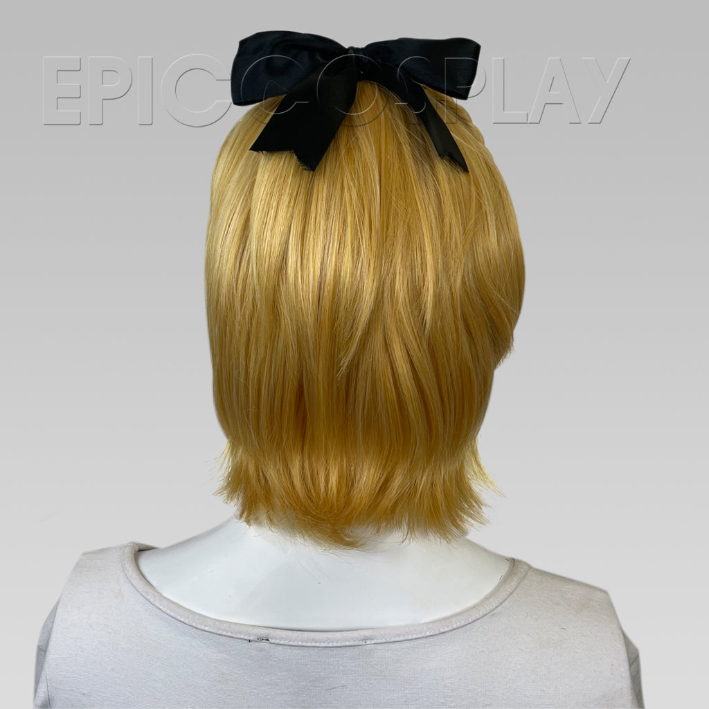 epiccosplaywigs-signature-goldie-kurzhaar-per-cke-blond-mit-zopfband image 4