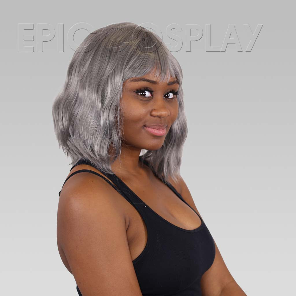 epiccosplaywigs-ella-short-silvery-per-cke-silber-gewellt image 2