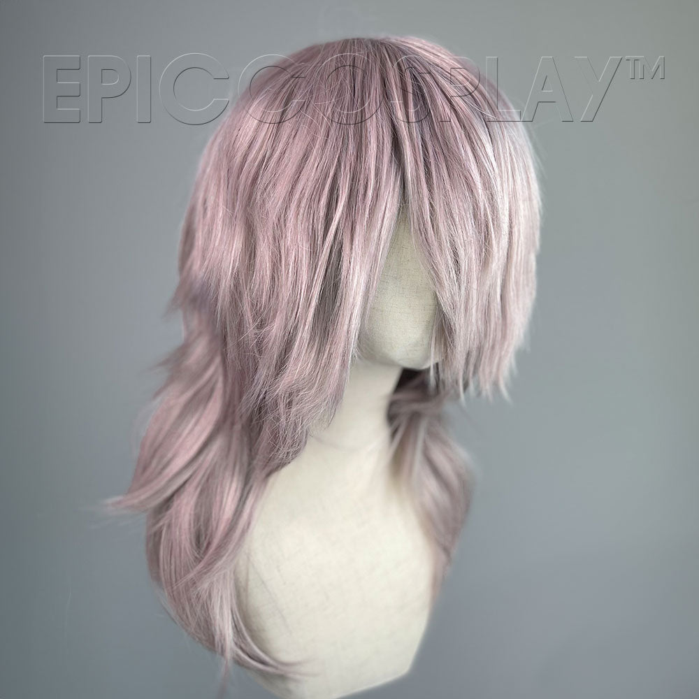 epiccosplaywigs-helios-hazy-grey-cosplay-per-cke-mittellang image 2