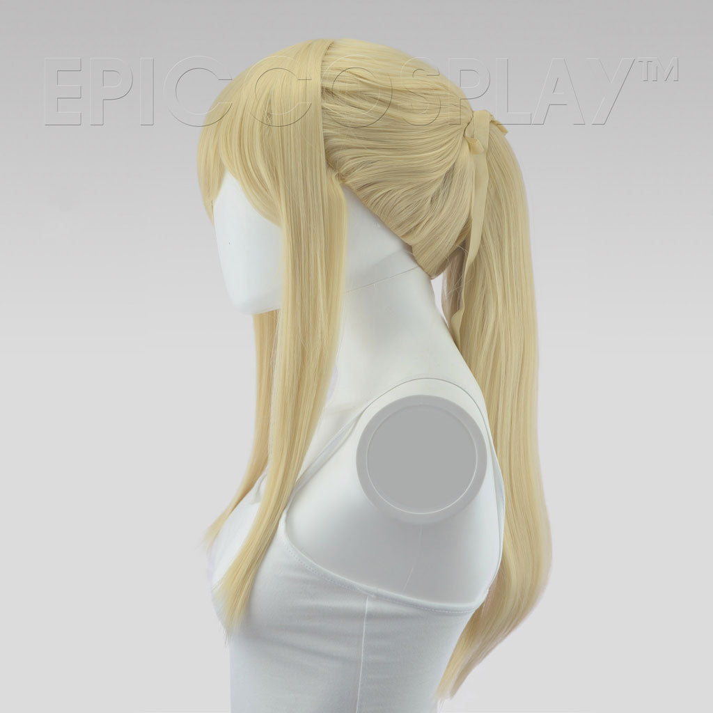 epiccosplaywigs-phoebe-natural-blonde-zopf-per-cke-mit-pony image 2