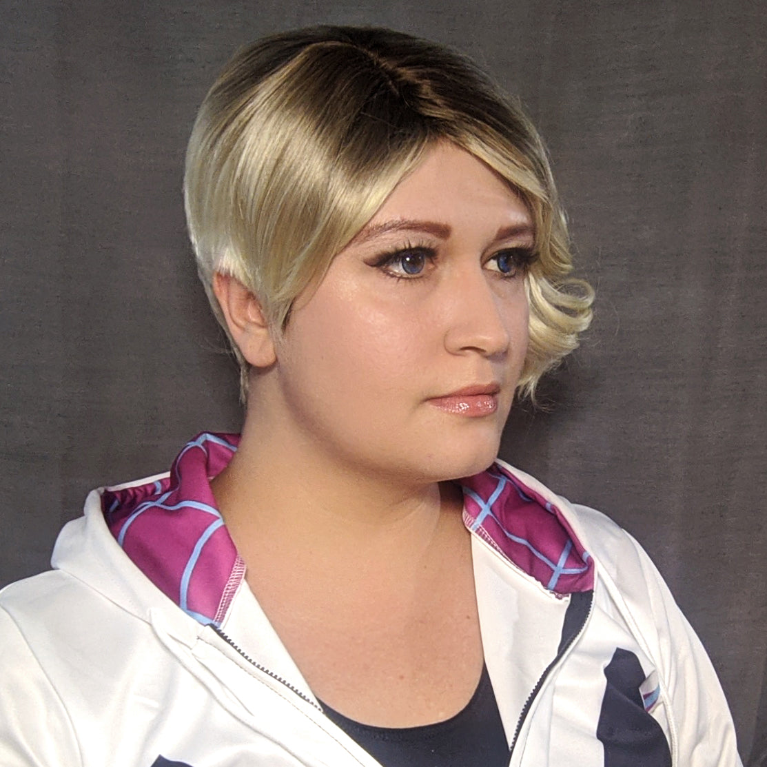 arda-wigs-classic-gwendolyn-lockenper-cke-titanium-blonde image 2