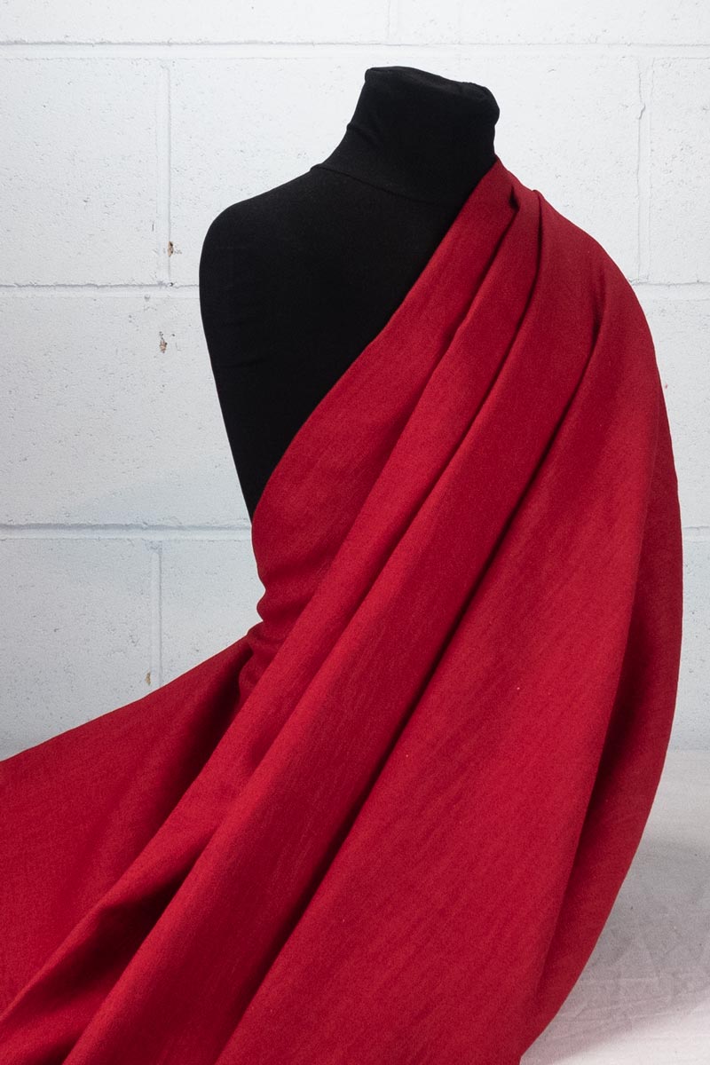 coscraft-fabrics-washed-linen-handle-stoff-dunkelrot-0-5m image 2
