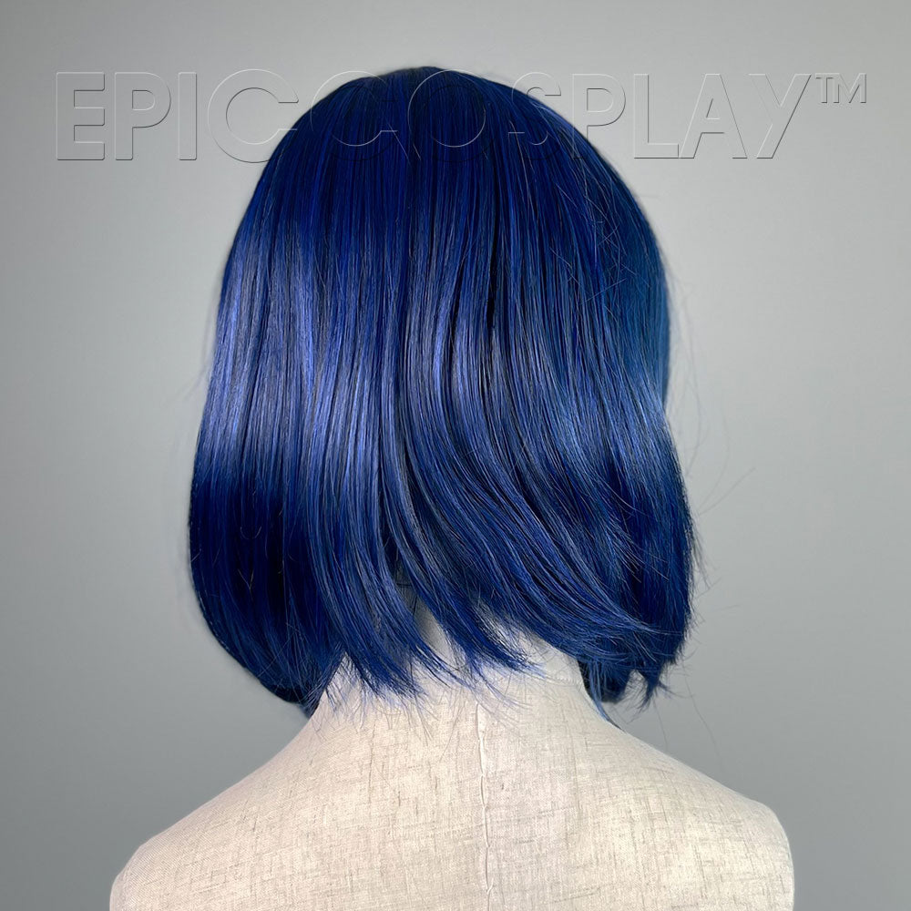 epiccosplaywigs-aura-blue-black-fusion-kurzper-cke-glatt-40cm image 3