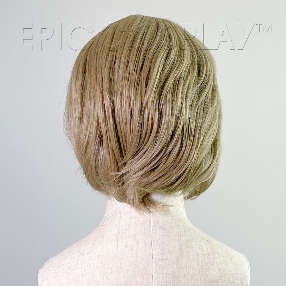 epic-cosplay-aether-per-cke-kurz-ash-blonde-gestuft image 3