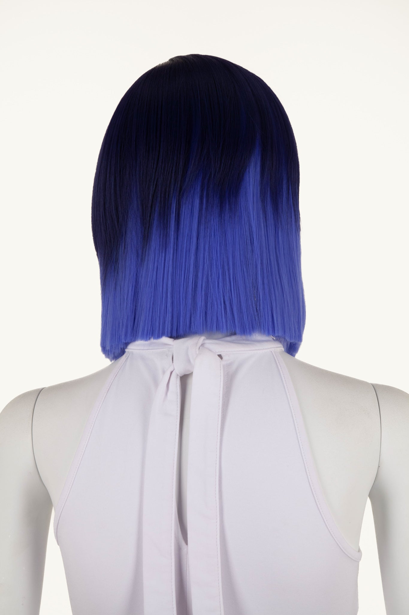 arda-wigs-laney-silky-bob-per-cke-blau-zopf image 3